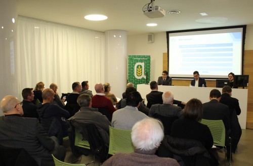 La sala e il tavolo dei relatori del convegno di Confagricoltura Cuneo